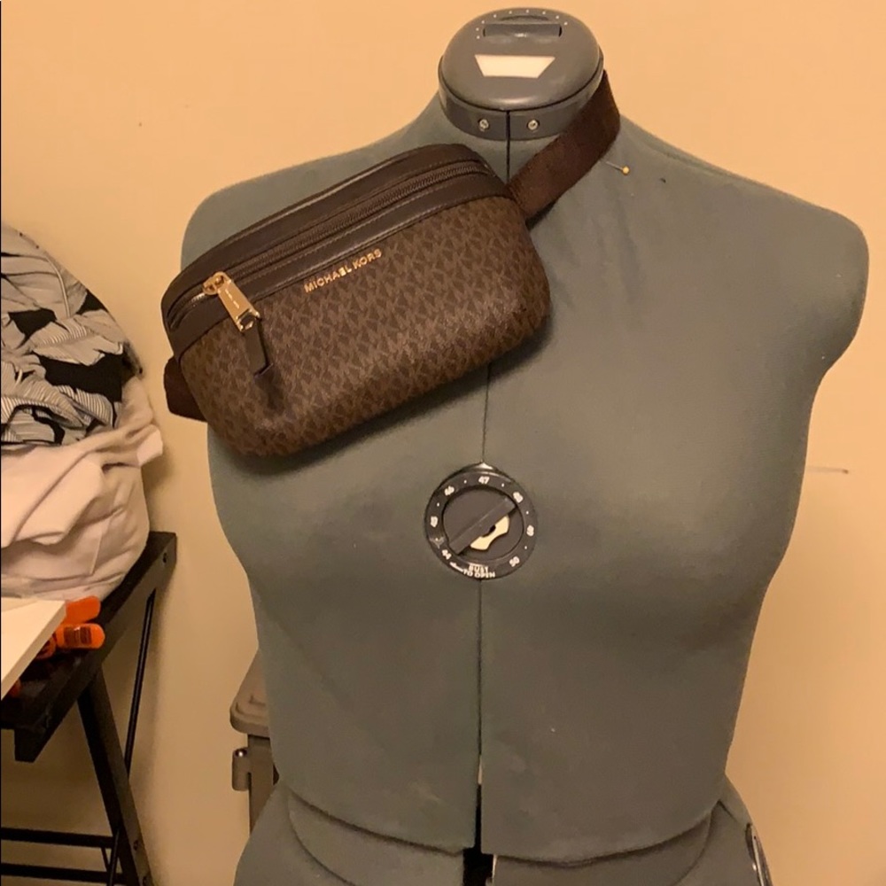 Fanny pack